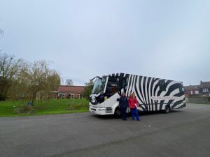 Le bibliobus de Roubaix en visite à l'école Saint Jean Baptiste